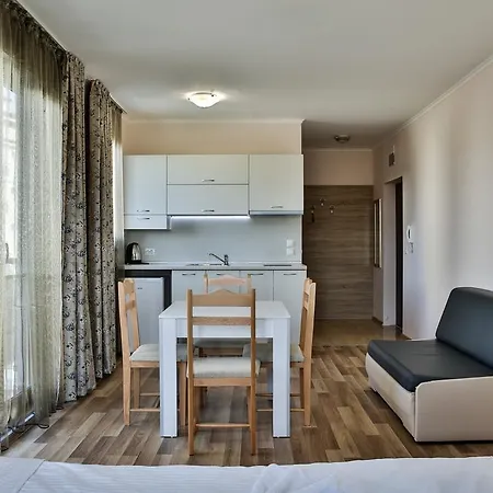 Al Rial Beach Apartments Shkorpilovtsi Exterior photo