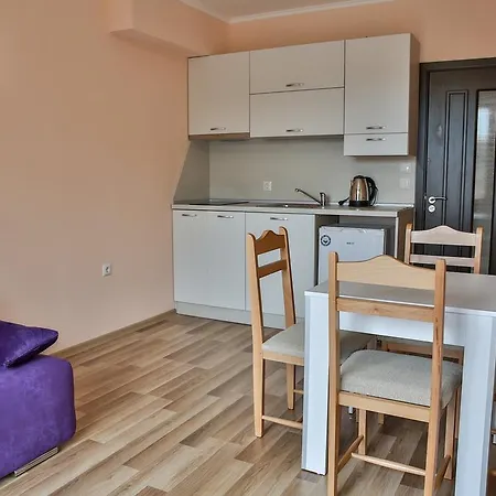Al Rial Beach Apartments Shkorpilovtsi Exterior photo